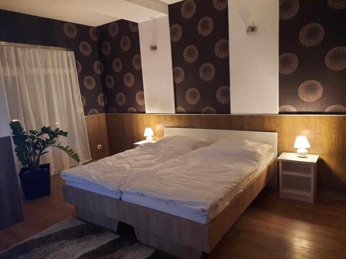 Fenyo Apartman Διαμέρισμα Nagykáta Εξωτερικό φωτογραφία