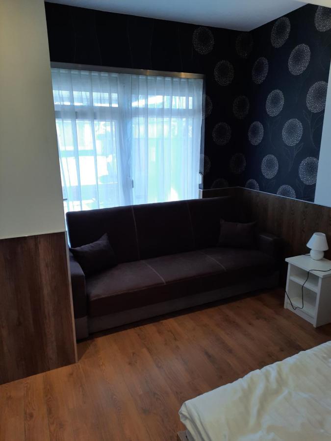 Fenyo Apartman Διαμέρισμα Nagykáta Εξωτερικό φωτογραφία
